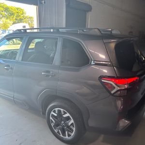 2025 Subaru FORESTER PREMIUM 照片 6