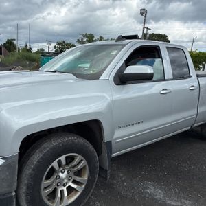 2017 Chevrolet SILVERADO 1500 LT — фото 2