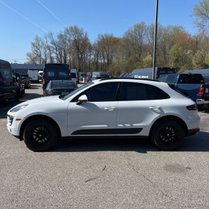 PORSCHE MACAN BASE - 3