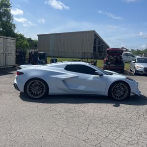 CHEVROLET CORVETTE - 10