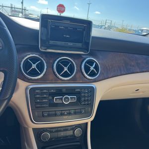 2015 Mercedes-BENZ GLA — миниатюра 37