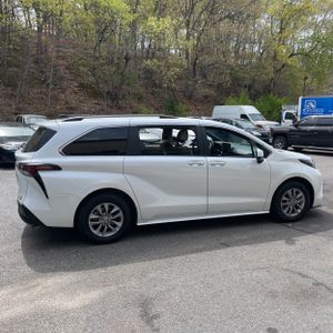 TOYOTA SIENNA - 10