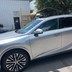 صورة 2 لـ 2025 Lexus RX 350 PREMIUM+