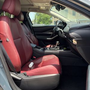 صورة مصغرة 32 لـ 2024 Mazda CX-30 2.5 S CARBON EDITION