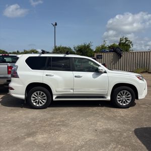 صورة 10 لـ 2015 Lexus GX 460 BASE