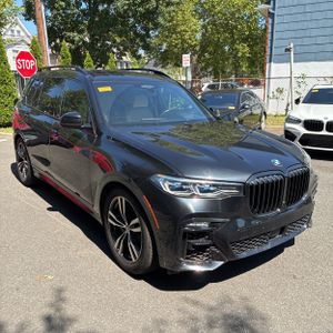 صورة 12 لـ 2021 BMW X7 M50I