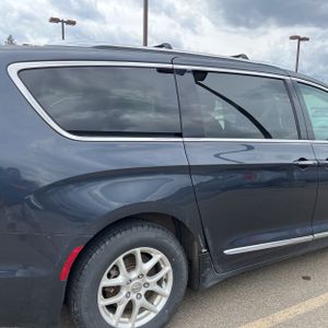 CHRYSLER PACIFICA TOURING L - 9