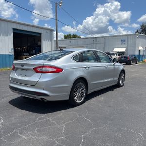 FORD FUSION SE - 8