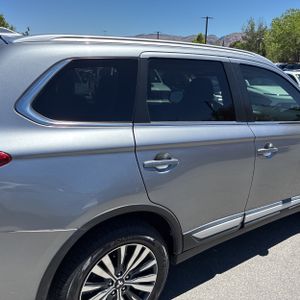 صورة 9 لـ 2020 Mitsubishi OUTLANDER SEL