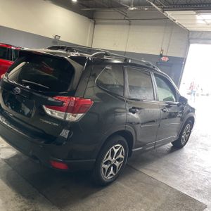 SUBARU FORESTER PREMIUM - 10