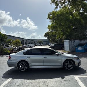 صورة 10 لـ 2018 Volkswagen PASSAT 2.0T R-LINE