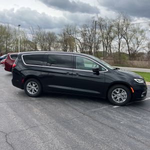 CHRYSLER PACIFICA TOURING L - 10