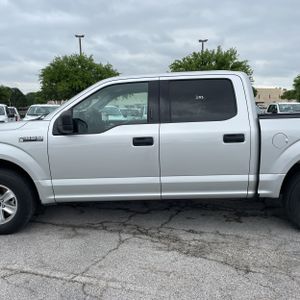 FORD F-150 XLT - 4