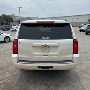 CHEVROLET SUBURBAN - 7