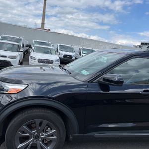 FORD EXPLORER XLT - 2