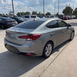 صورة 8 لـ 2019 Hyundai ELANTRA SEL