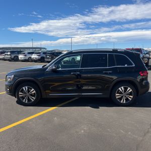 MERCEDES-BENZ GLB - 3