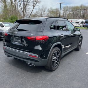 MERCEDES-BENZ GLA - 8