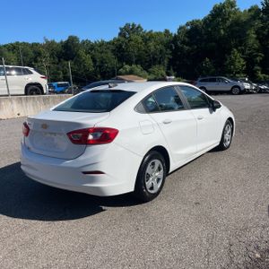 صورة 7 لـ 2017 Chevrolet CRUZE LS AUTO