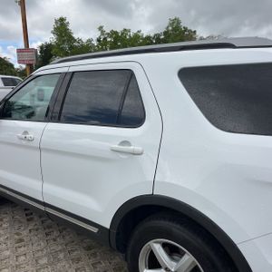 FORD EXPLORER XLT - 6