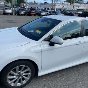 2021 Toyota CAMRY LE 照片 2