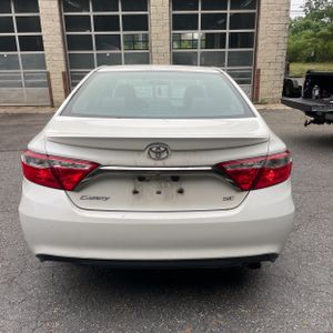 2017 Toyota CAMRY SE photo 7