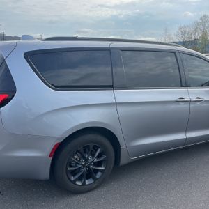 CHRYSLER PACIFICA TOURING L - 9