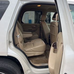 2010 Cadillac ESCALADE BASE — миниатюра 35