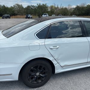 VOLKSWAGEN PASSAT 1.8T S - 9