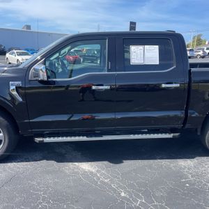FORD F-150 LARIAT - 4