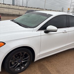 FORD FUSION SE - 2