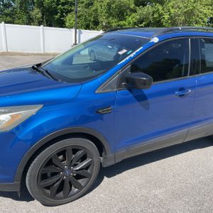 FORD ESCAPE SE - 2