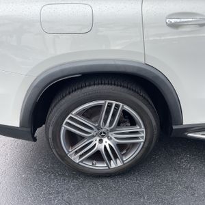 2022 Mercedes-BENZ GLS — миниатюра 19