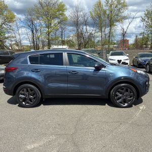 KIA SPORTAGE LX - 10