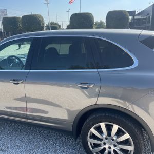 صورة 6 لـ 2016 Porsche CAYENNE BASE