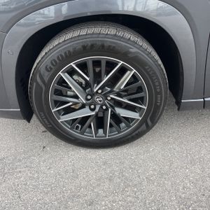 صورة مصغرة 17 لـ 2025 Lexus TX 350 PREMIUM