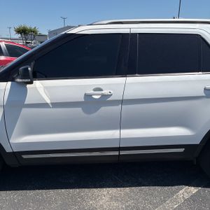 FORD EXPLORER XLT - 4