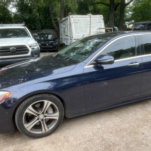 2017 Mercedes-BENZ E-CLASS — фото 2