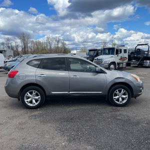 NISSAN ROGUE SV - 10