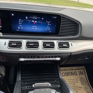 2025 Mercedes-BENZ GLS thumbnail 39
