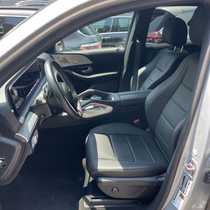 2025 Mercedes-BENZ GLE — миниатюра 31