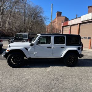 JEEP WRANGLER SAHARA 4X4 - 3