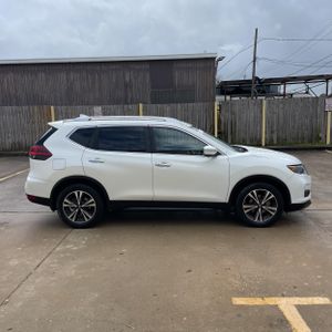 NISSAN ROGUE SV - 10