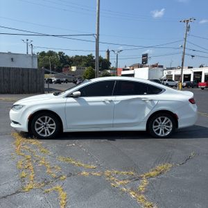 2015 Chrysler 200 LIMITED — фото 3