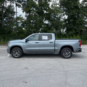 2023 Chevrolet SILVERADO 1500 RST 照片 3