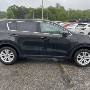 2017 KIA SPORTAGE LX — миниатюра 11