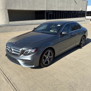 MERCEDES-BENZ E-CLASS - 1