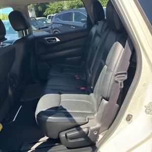 2016 Nissan PATHFINDER SL — миниатюра 34