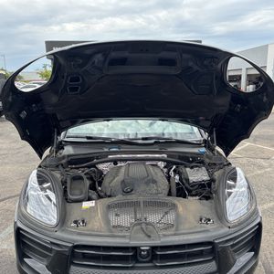 2023 Porsche MACAN thumbnail 45