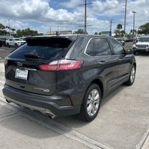FORD EDGE TITANIUM - 8